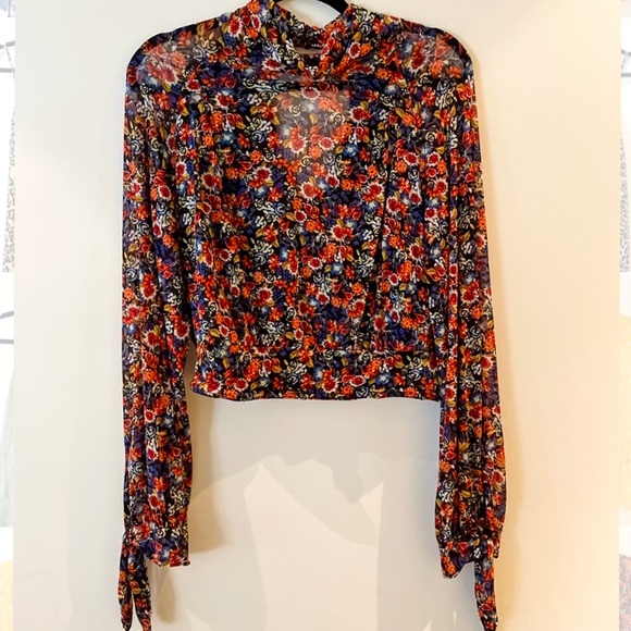 FREE PEOPLE Cropped Floral Blouse 🌺 - Picture 2 of 2